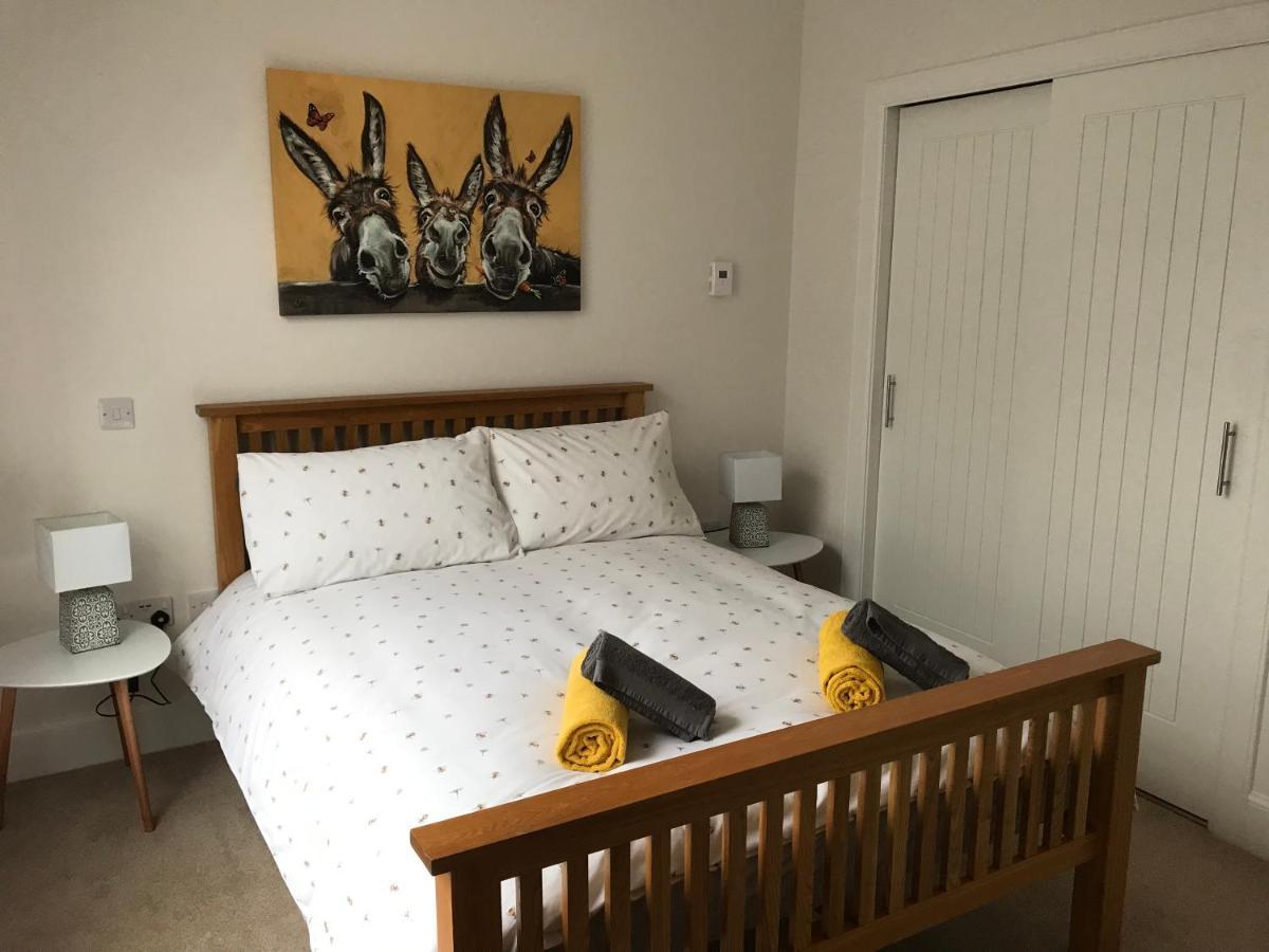 No 7 Quiet, Two Bedroom Ground Floor Flat In Tornagrain Great For Early Airport Departures Or Late Flights Dalcross Extérieur photo