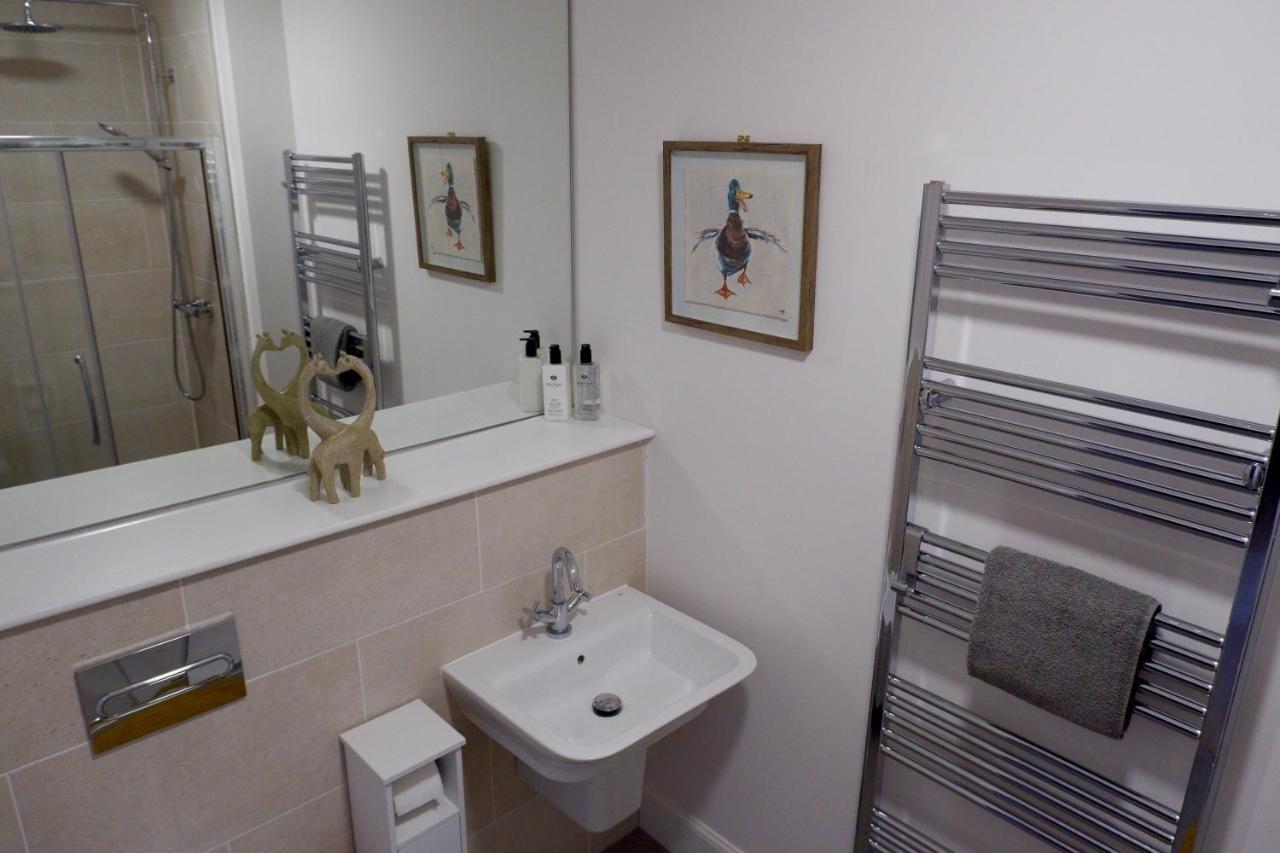 No 7 Quiet, Two Bedroom Ground Floor Flat In Tornagrain Great For Early Airport Departures Or Late Flights Dalcross Extérieur photo